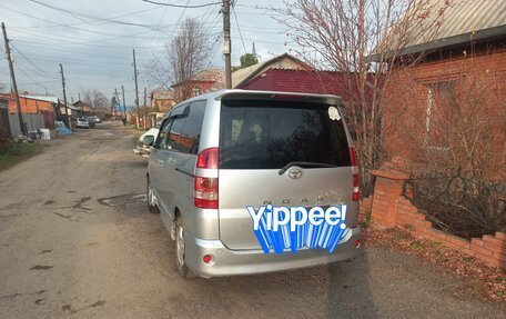 Toyota Noah III, 2002 год, 1 050 000 рублей, 8 фотография