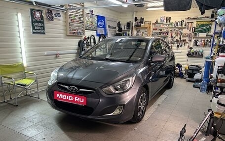 Hyundai Solaris II рестайлинг, 2012 год, 724 000 рублей, 4 фотография