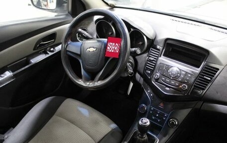 Chevrolet Cruze II, 2011 год, 575 000 рублей, 10 фотография