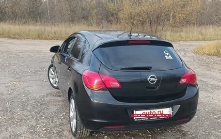 Opel Astra J, 2012 год, 850 000 рублей, 2 фотография