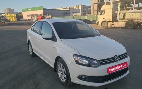 Volkswagen Polo VI (EU Market), 2013 год, 1 050 000 рублей, 3 фотография