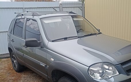 Chevrolet Niva I рестайлинг, 2011 год, 545 000 рублей, 3 фотография