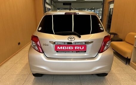 Toyota Vitz, 2012 год, 880 000 рублей, 6 фотография