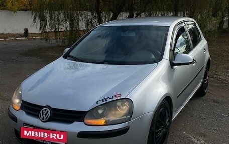 Volkswagen Golf V, 2004 год, 570 000 рублей, 2 фотография