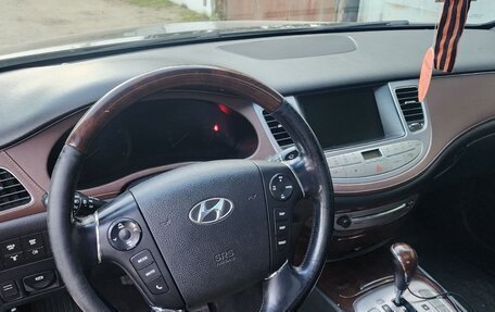 Hyundai Genesis I рестайлинг, 2010 год, 1 210 000 рублей, 13 фотография