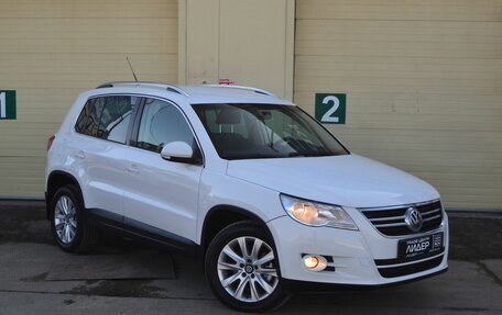 Volkswagen Tiguan I, 2010 год, 850 000 рублей, 3 фотография