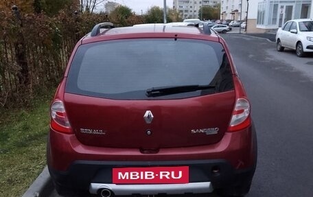 Renault Sandero I, 2013 год, 860 000 рублей, 2 фотография