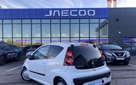 Peugeot 107 I рестайлинг, 2012 год, 639 000 рублей, 8 фотография