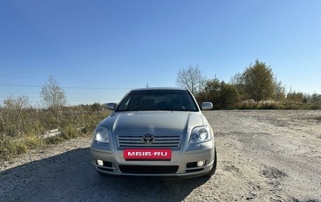 Toyota Avensis III рестайлинг, 2003 год, 815 000 рублей, 2 фотография