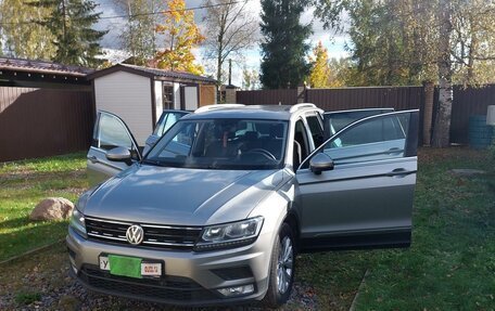 Volkswagen Tiguan II, 2017 год, 2 300 000 рублей, 4 фотография