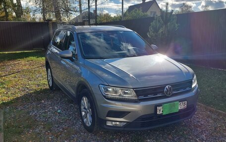 Volkswagen Tiguan II, 2017 год, 2 300 000 рублей, 3 фотография