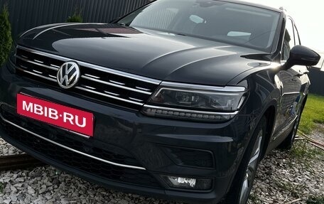 Volkswagen Tiguan II, 2018 год, 3 200 000 рублей, 17 фотография