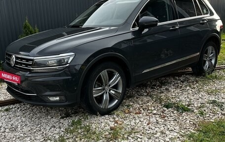 Volkswagen Tiguan II, 2018 год, 3 200 000 рублей, 19 фотография