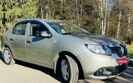 Renault Logan II, 2017 год, 845 000 рублей, 2 фотография