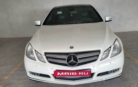 Mercedes-Benz E-Класс, 2010 год, 1 400 000 рублей, 2 фотография