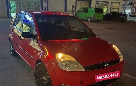 Ford Fiesta, 2005 год, 395 000 рублей, 3 фотография