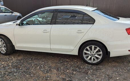 Volkswagen Jetta VI, 2013 год, 990 000 рублей, 11 фотография