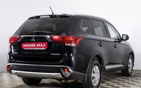 Mitsubishi Outlander III рестайлинг 3, 2016 год, 1 499 000 рублей, 5 фотография