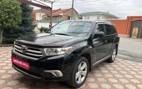 Toyota Highlander III, 2013 год, 2 200 000 рублей, 10 фотография