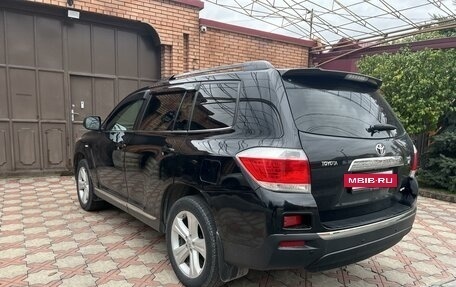 Toyota Highlander III, 2013 год, 2 200 000 рублей, 11 фотография