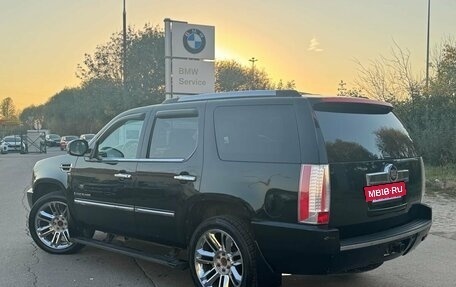 Cadillac Escalade III, 2008 год, 1 324 000 рублей, 4 фотография