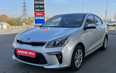 KIA Rio IV, 2018 год, 1 390 000 рублей, 2 фотография