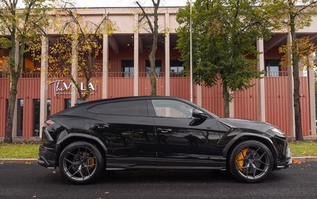 Lamborghini Urus I, 2019 год, 27 000 000 рублей, 10 фотография