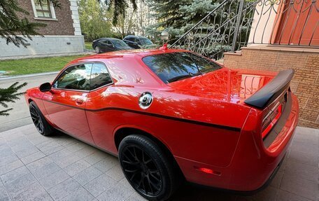 Dodge Challenger III рестайлинг 2, 2020 год, 5 499 999 рублей, 2 фотография