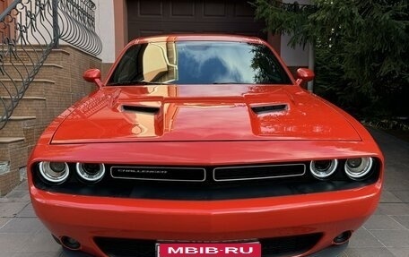 Dodge Challenger III рестайлинг 2, 2020 год, 5 499 999 рублей, 8 фотография