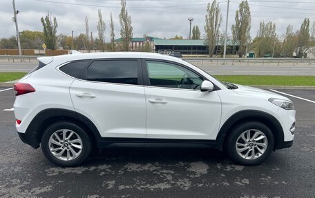 Hyundai Tucson III, 2017 год, 2 280 000 рублей, 9 фотография