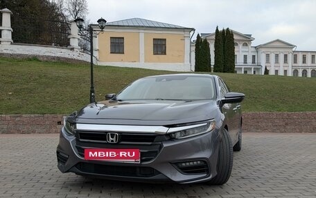 Honda Insight III, 2019 год, 2 250 000 рублей, 2 фотография