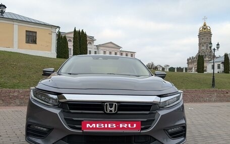 Honda Insight III, 2019 год, 2 250 000 рублей, 3 фотография