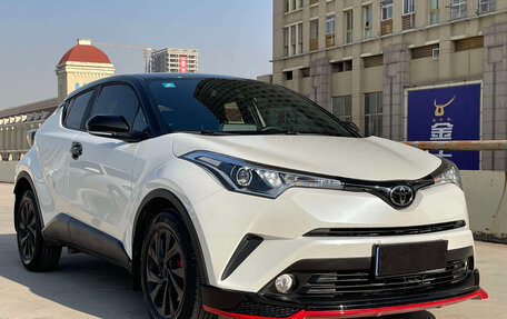 Toyota C-HR I рестайлинг, 2021 год, 1 647 000 рублей, 6 фотография