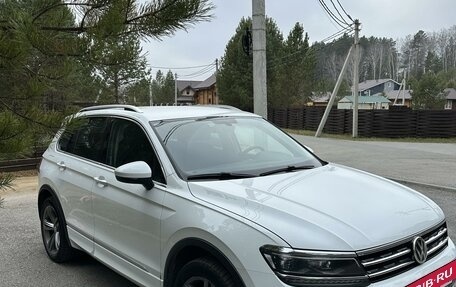 Volkswagen Tiguan II, 2018 год, 3 700 000 рублей, 7 фотография