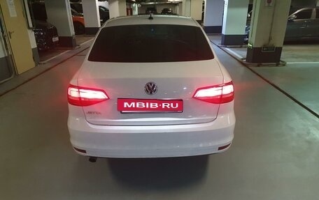 Volkswagen Jetta VI, 2015 год, 1 270 000 рублей, 2 фотография