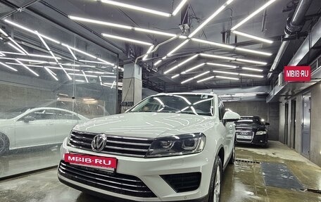 Volkswagen Touareg III, 2015 год, 2 700 000 рублей, 2 фотография