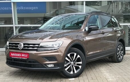 Volkswagen Tiguan II, 2020 год, 2 890 000 рублей, 2 фотография