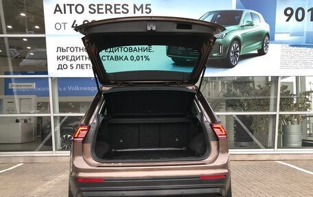 Volkswagen Tiguan II, 2020 год, 2 890 000 рублей, 17 фотография