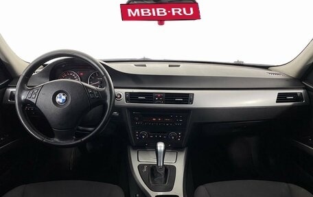 BMW 3 серия, 2005 год, 860 000 рублей, 15 фотография