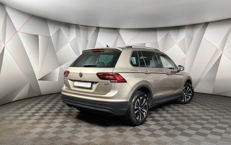 Volkswagen Tiguan II, 2019 год, 2 893 000 рублей, 2 фотография