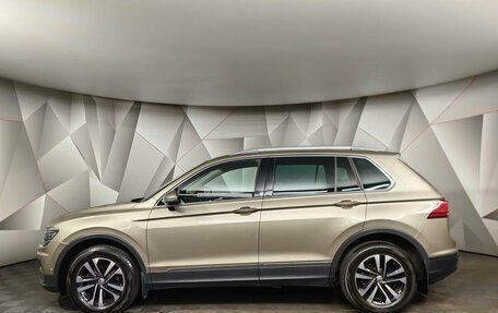 Volkswagen Tiguan II, 2019 год, 2 893 000 рублей, 5 фотография