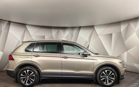 Volkswagen Tiguan II, 2019 год, 2 893 000 рублей, 6 фотография