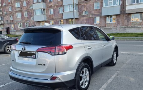 Toyota RAV4, 2015 год, 2 111 111 рублей, 13 фотография