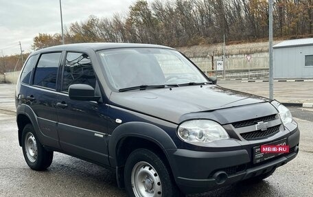 Chevrolet Niva I рестайлинг, 2015 год, 755 000 рублей, 3 фотография