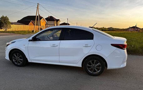 KIA Rio IV, 2021 год, 1 880 000 рублей, 3 фотография