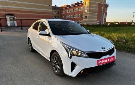 KIA Rio IV, 2021 год, 1 880 000 рублей, 11 фотография