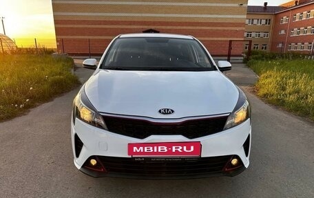 KIA Rio IV, 2021 год, 1 880 000 рублей, 12 фотография