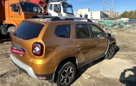 Renault Duster, 2022 год, 2 200 000 рублей, 2 фотография