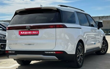 KIA Carnival, 2021 год, 3 350 000 рублей, 22 фотография