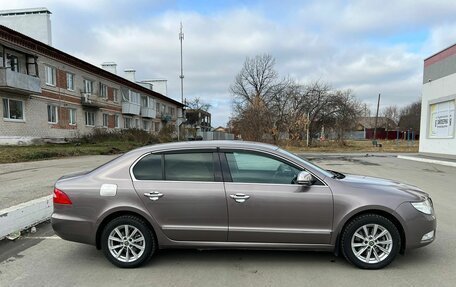 Skoda Superb III рестайлинг, 2012 год, 1 649 000 рублей, 2 фотография